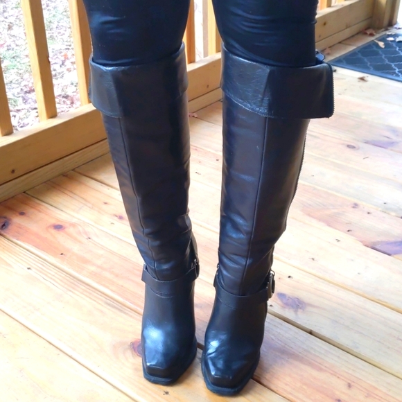 Shoes - Picture 2 of 4